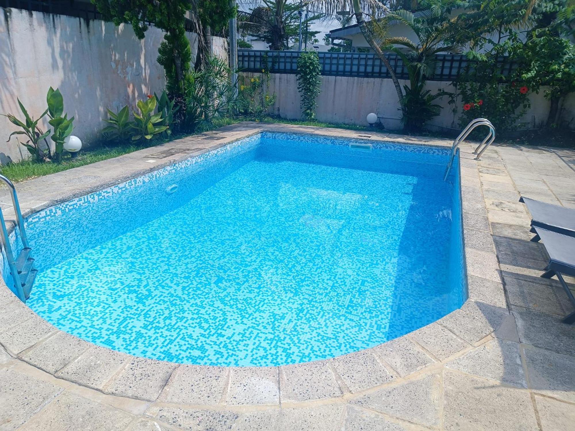 Residence Le Tali 리브르빌 외부 사진