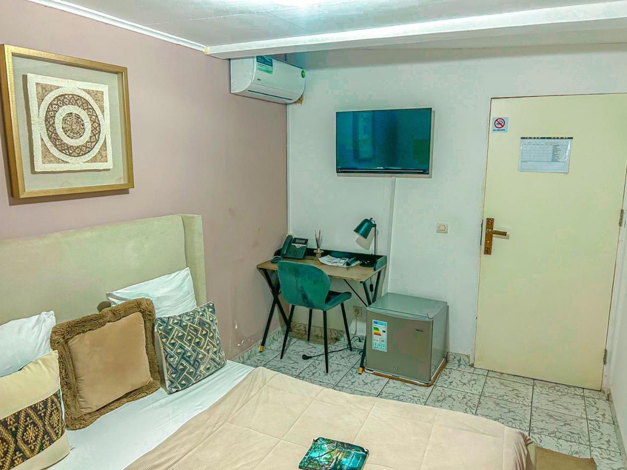 Residence Le Tali 리브르빌 외부 사진